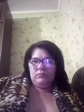 NysiOlsen online show from April 6, 3:46 pm