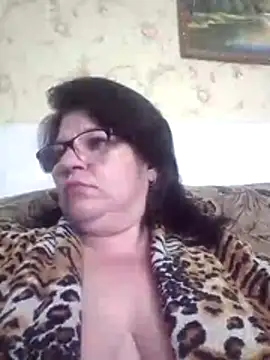 NysiOlsen online show from March 21, 11:25 am