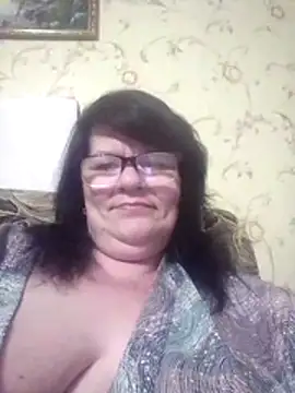 NysiOlsen online show from May 8, 5:28 pm