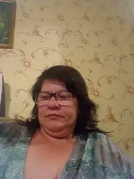 NysiOlsen online show from June 12, 7:44 pm