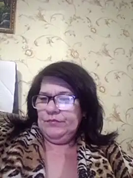 NysiOlsen online show from March 12, 8:13 pm