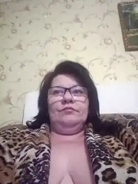 NysiOlsen online show from March 22, 3:46 pm