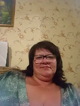 NysiOlsen online show from June 26, 9:42 pm