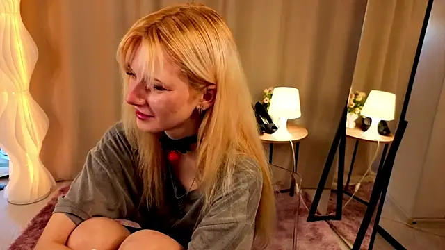 JuanaSumma online show from February 5, 6:09 am