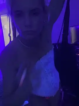 MANDALYN online show from March 4, 1:24 am