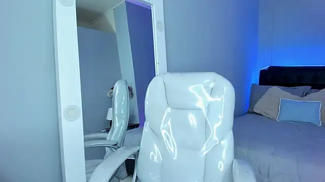 Liam9  online show from February 10, 12:04 pm