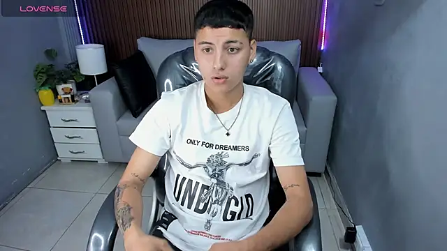 Liam9  online show from February 9, 1:42 pm