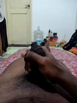 Snapshot of TamilBoy3007 chatting on February 5, 8:48 pm TamilBoy3007 online show from February 5, 8:48 pm