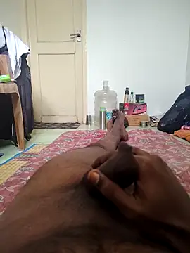 Snapshot of TamilBoy3007 chatting on February 1, 4:33 am TamilBoy3007 online show from February 1, 4:33 am