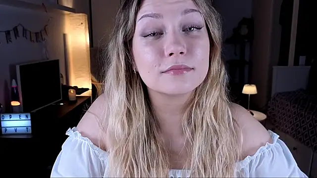 missyourtouch online show from May 13, 7:43 pm