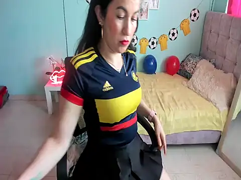 Snapshot of talia_mystic chatting on June 17, 1:10 pm talia mystic online show from June 17, 1:10 pm