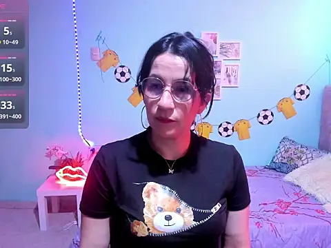 Snapshot of talia_mystic chatting on June 25, 12:54 pm talia mystic online show from June 25, 12:54 pm