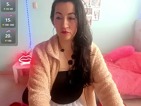 Snapshot of talia_mystic chatting on June 10, 1:12 pm talia mystic online show from June 10, 1:12 pm
