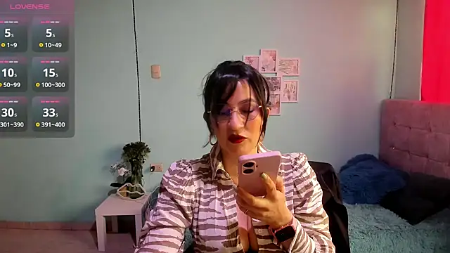 Snapshot of talia_mystic chatting on July 10, 1:55 pm talia mystic online show from July 10, 1:55 pm