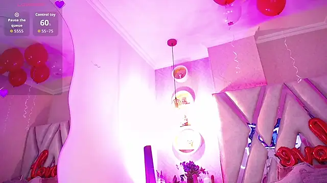 Madyson Hill online show from February 19, 11:40 am