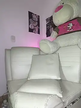 Snapshot of ebonysummer_ chatting on May 31, 5:13 am ebonysummer online show from May 31, 5:13 am