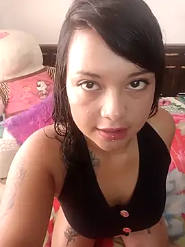 Snapshot of ebonysummer_ chatting on April 23, 5:25 pm ebonysummer online show from April 23, 5:25 pm