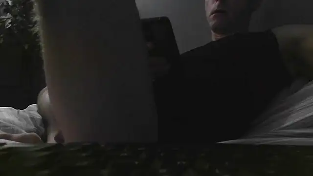hotnready42069 online show from January 14, 3:54 am