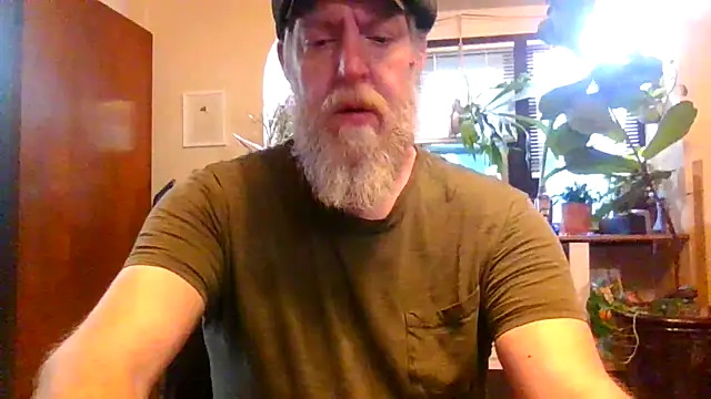 Snapshot of Moeblick chatting on February 23, 1:01 pm Moeblick online show from February 23, 1:01 pm