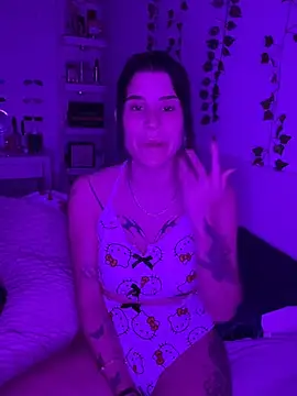 julieeeeee75 online show from January 14, 9:51 pm