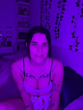 julieeeeee75 online show from January 15, 9:51 pm