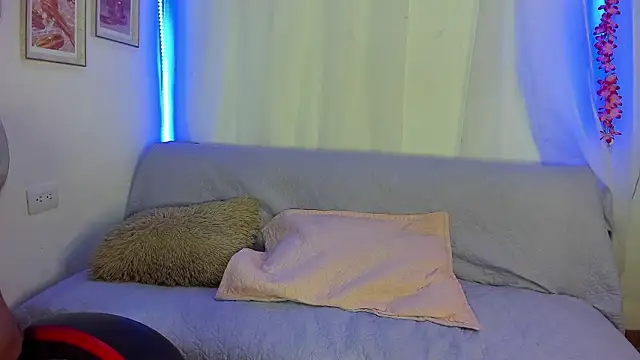 Zara Foxxx  online show from February 7, 12:18 am