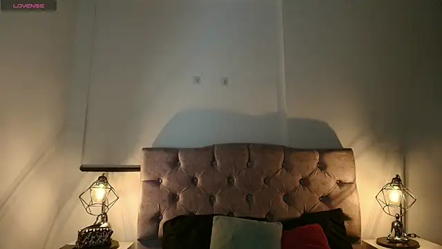 Ethan Briggs  online show from April 3, 3:46 am