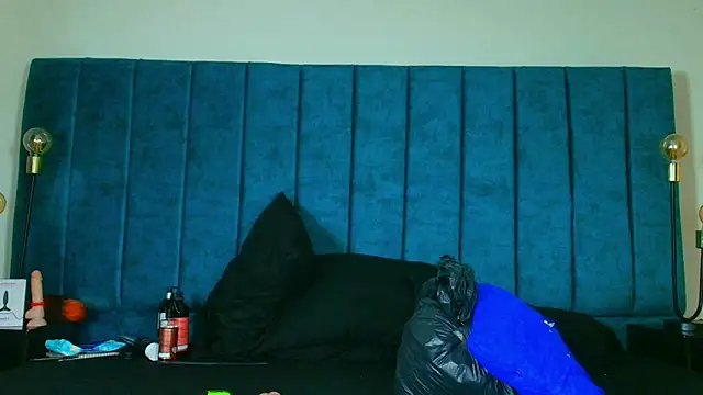 Ethan Briggs  online show from April 2, 3:46 am