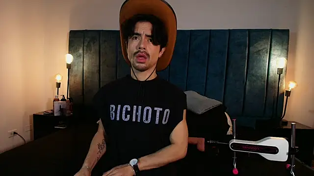 Ethan Briggs  online show from March 6, 3:45 am