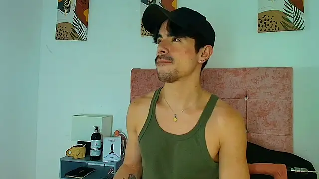 Snapshot of Ethan_Briggs_ chatting on February 9, 3:48 am Ethan Briggs online show from February 9, 3:48 am