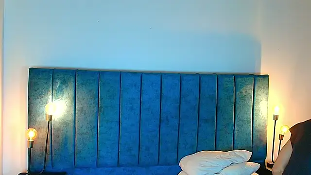 Ethan Briggs  online show from April 16, 10:27 am