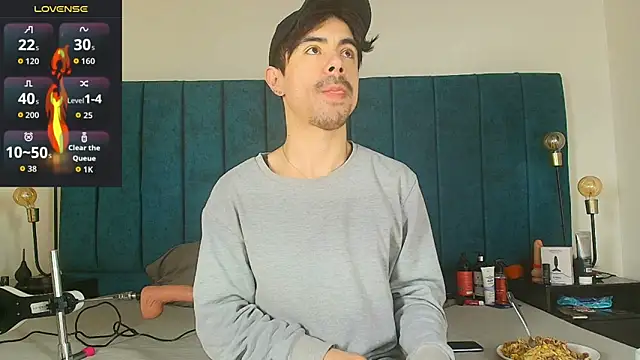 Ethan Briggs  online show from April 4, 3:35 am