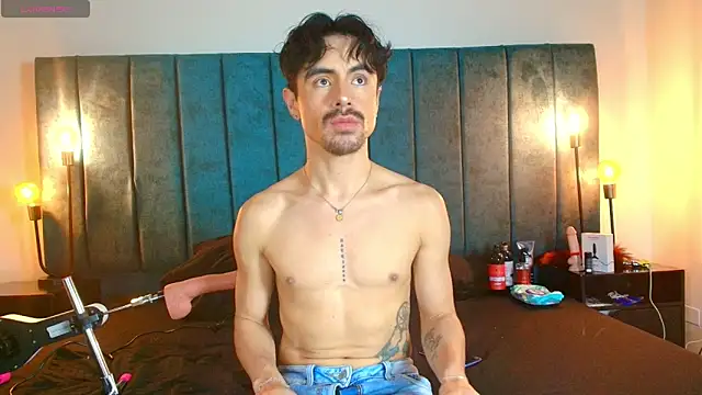 Ethan Briggs  online show from March 28, 3:51 am