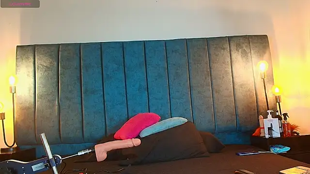 Ethan Briggs  online show from March 26, 3:38 am