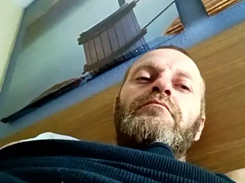 Snapshot of sterng6969 chatting on February 26, 4:01 am sterng6969 online show from February 26, 4:01 am