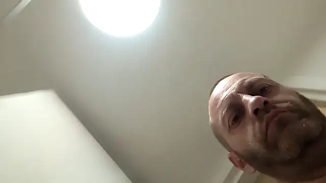 Snapshot of sterng6969 chatting on February 5, 4:52 am sterng6969 online show from February 5, 4:52 am