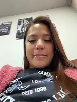 Pretty  Milf online show from April 5, 11:28 am