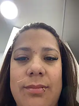 Snapshot of Pretty__Milf chatting on February 26, 9:20 am Pretty Milf online show from February 26, 9:20 am