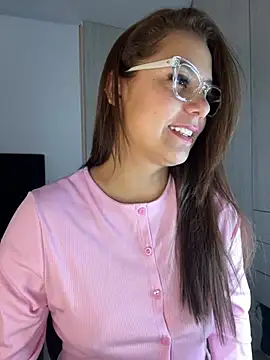 Snapshot of Pretty__Milf chatting on June 20, 4:56 pm Pretty Milf online show from June 20, 4:56 pm