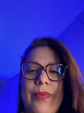 Pretty  Milf online show from May 28, 1:06 pm