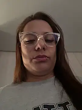 Snapshot of Pretty__Milf chatting on July 12, 7:26 pm Pretty Milf online show from July 12, 7:26 pm