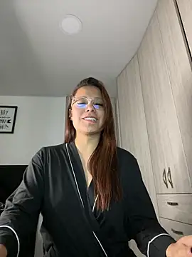 Pretty  Milf online show from May 31, 7:58 pm