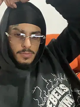 liyamjunior online show from February 22, 9:44 am