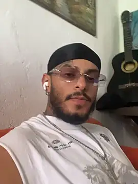 liyamjunior online show from February 14, 4:18 pm