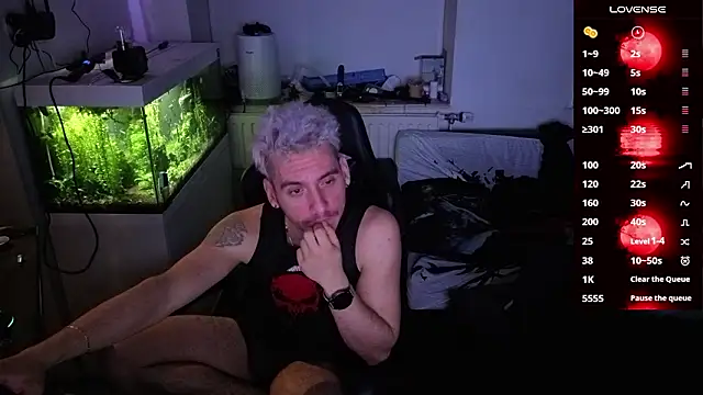 Rayzel White online show from March 14, 10:49 pm