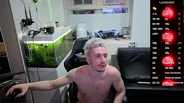 Rayzel White online show from February 17, 10:51 pm