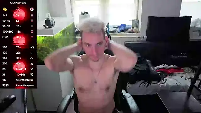 Rayzel White online show from May 9, 5:49 pm