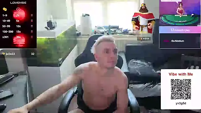 Rayzel White online show from May 14, 3:42 pm