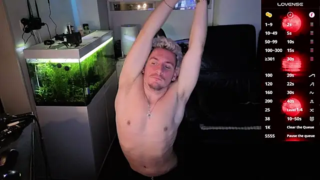 Rayzel White online show from February 21, 11:18 pm