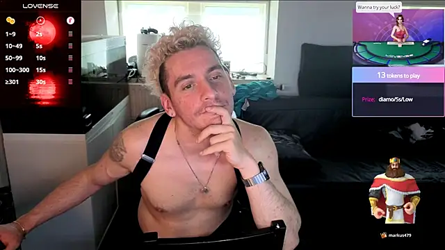 Snapshot of Rayzel_White chatting on July 4, 1:37 pm Rayzel White online show from July 4, 1:37 pm